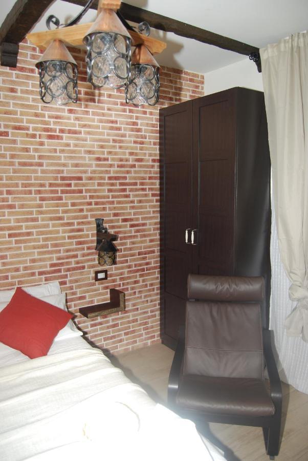 Bed and Breakfast Domus Florio - Humanitas Rozzano à Pieve Emanuele Extérieur photo